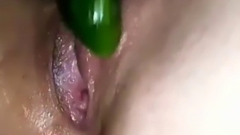 Amateurs Enjoy Pussy Play With Sex Toys
