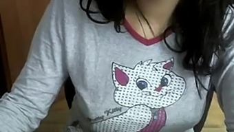 Charming Turkish Cam Model Films Self-Pleasure Session