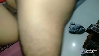 Pizza Delivery Guy Has Sex With An Indian Girl At Home