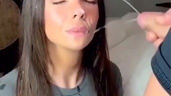 Amateur Girlfriend Gives Great Blow Jobs And Facials