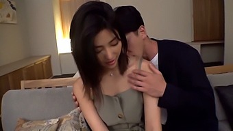 A Natural-Looking Asian Wife Gives A Blowjob And Gets Fucked Hard In Dog Style!