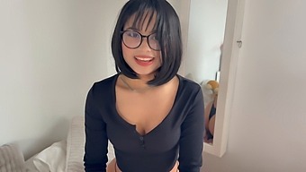 Anime Beauty Loses A Bet And Gets A Facial On Her Big Thighs